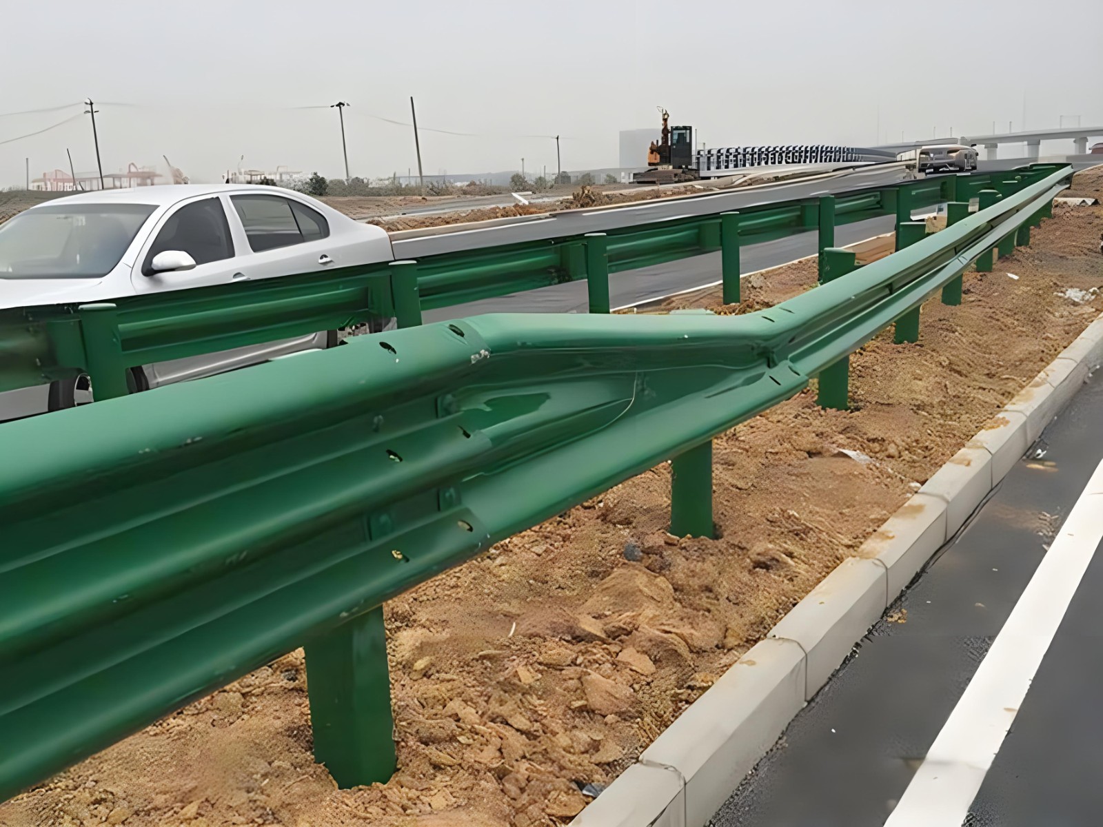湖南高速波形护栏板日常维护方案确保道路安全新举措
