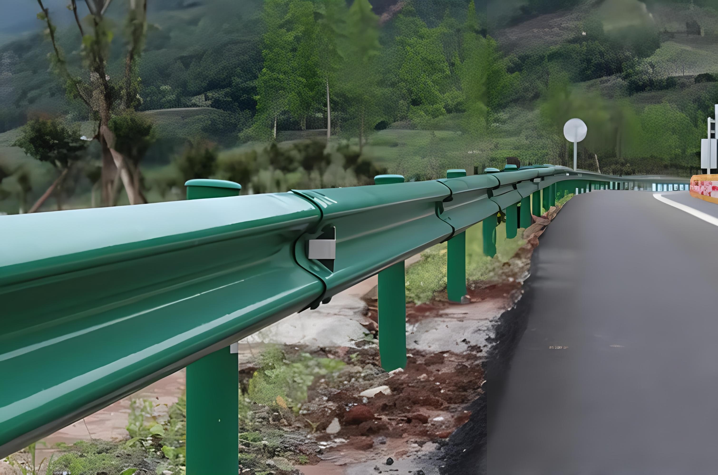 湖南波形护栏保护道路安全的重要设施