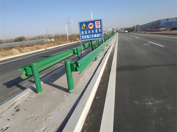 湖南公路护栏守护安全横跨多个行业的应用